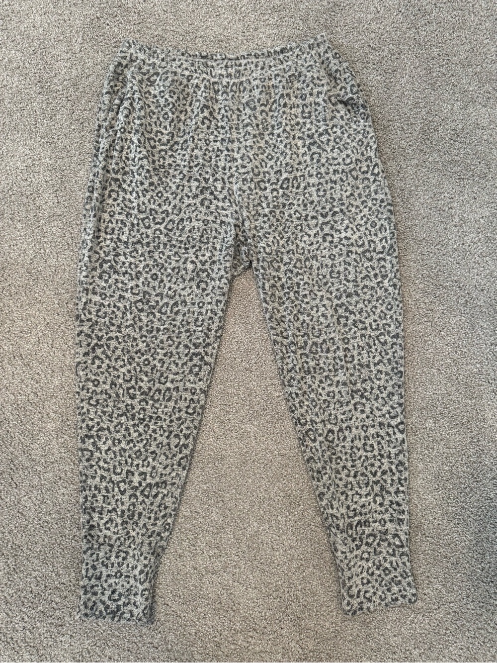 Bobeau Soft Knit Cozy Leopard Print Jogger Pants Gray Black 1X